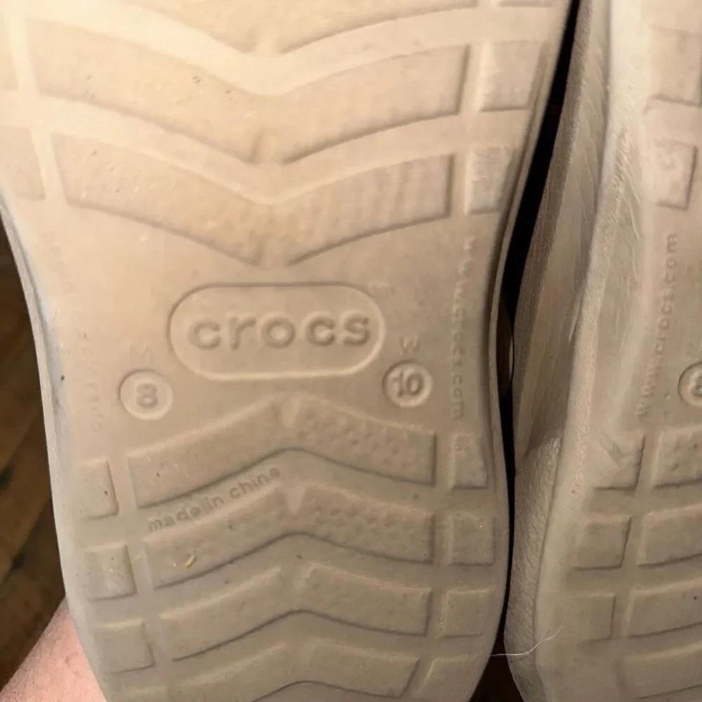 CROCS tan slip